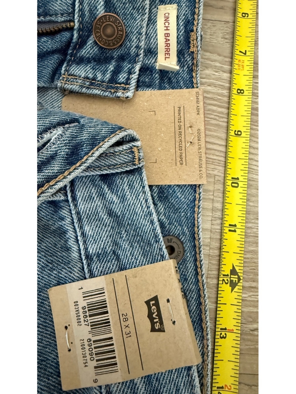 Levi’s Cinch Barrel Jeans Size 28 perfect wash NWT - Picture 6 of 8